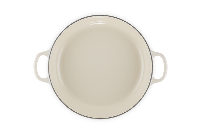 Le Creuset Cast Iron Classic Shallow CasseroleCr&egrave;me image number 4