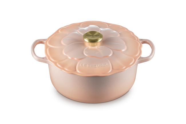 Le Creuset Cast Iron Signature Petal Round Casserole 26cm PecheP&ecirc;che image number 2