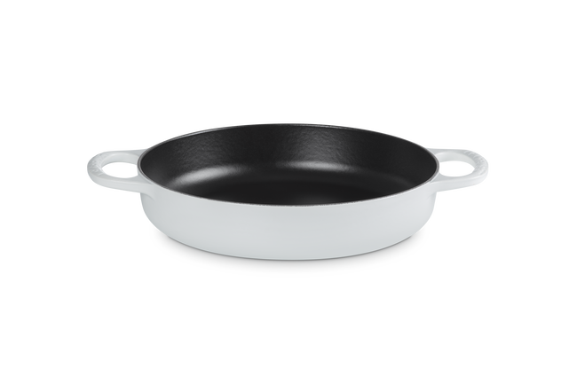 Le Creuset Cast Iron Signature Everyday Pan 28cm Cotton image number 1