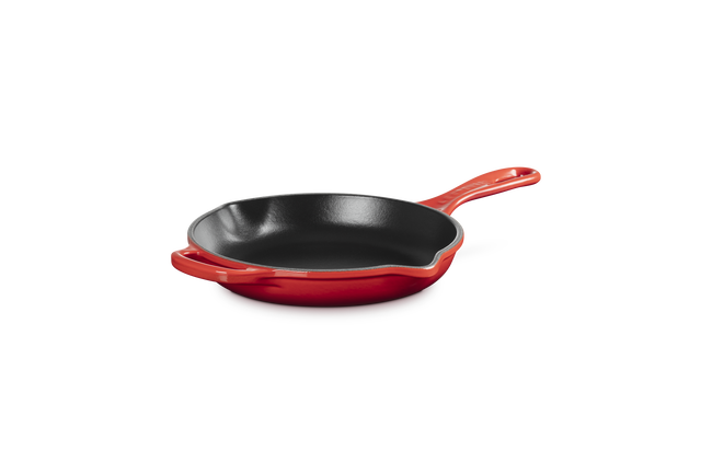 Le Creuset Cast Iron Signature Skillet 20cm CeriseCerise image number 5
