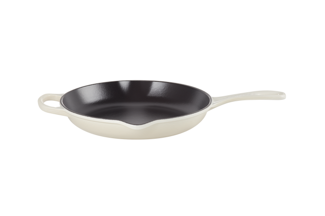 Le Creuset Cast Iron Signature Skillet 26cm MeringueMeringue image number 1