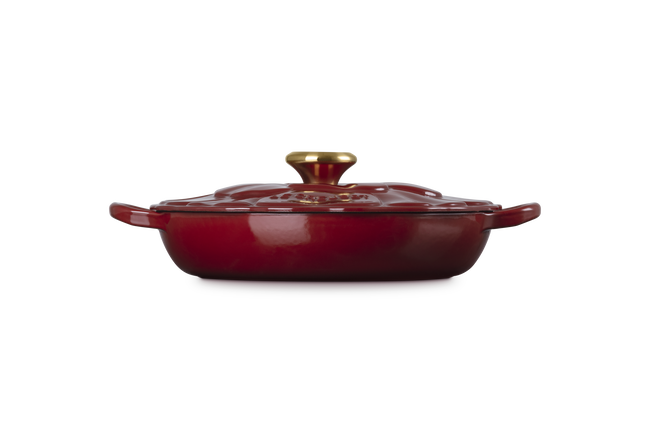 Cast Iron Petal Shallow CasseroleGarnet image number 3