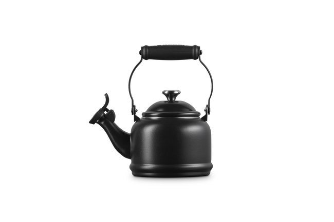 Le Creuset Demi Kettle with StainleStainless Steel Steel Knob 1.1L Matte BlackMatte Black image number 3