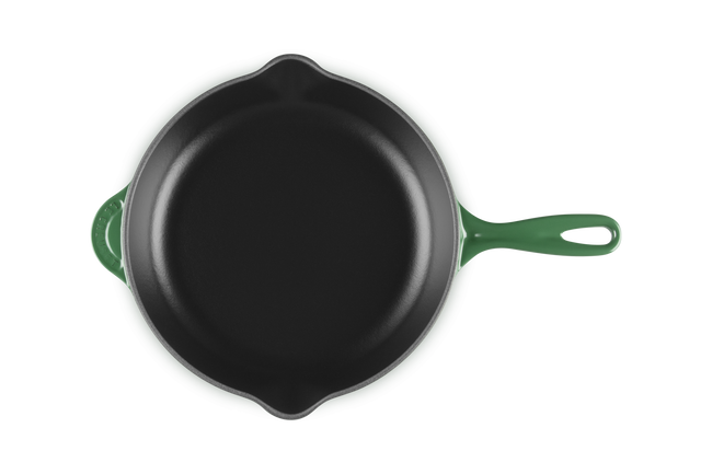 Le Creuset Cast Iron Classic Round Skillet GrillKale image number 4