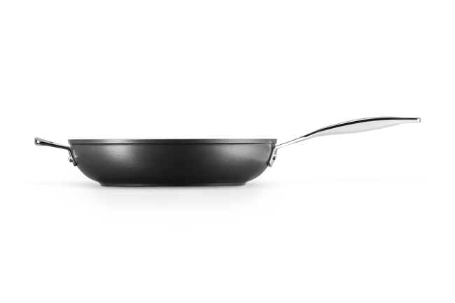 Toughened Non-Stick Deep Frying Pan with Helper Handle image number 3