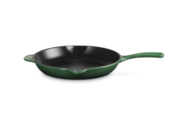 Le Creuset Cast Iron Classic Round Skillet GrillKale image number 1