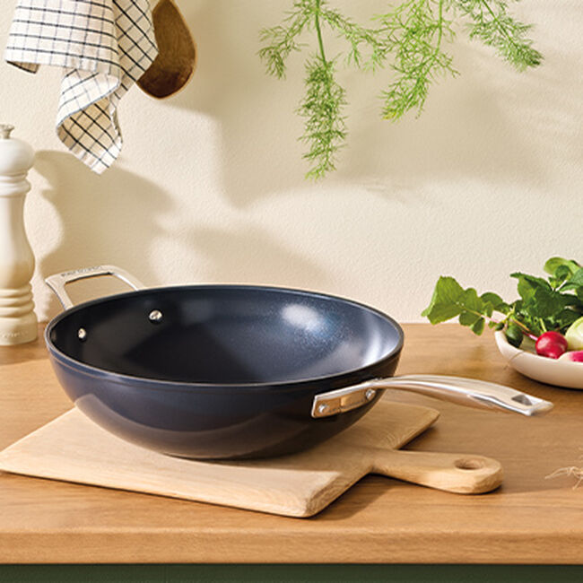 Essential Non-Stick Ceramic Stir-Frying Pan image number 1
