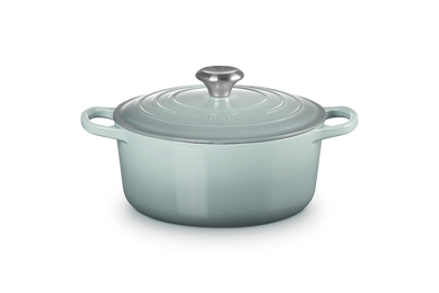Cast Iron Signature Round Casserole