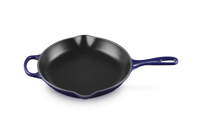 Le Creuset Cast Iron Signature Skillet 26cm IndigoIndigo image number 2