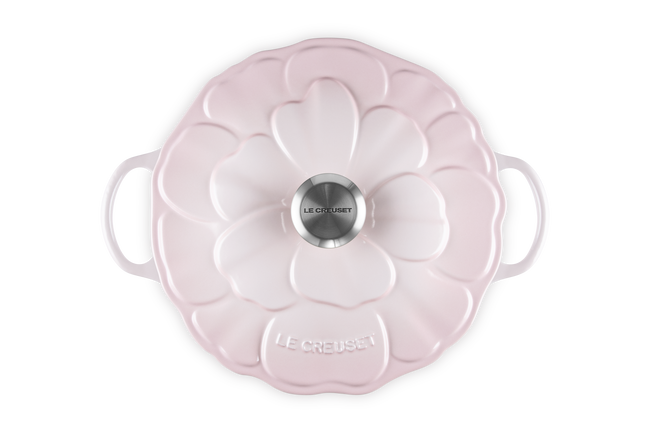 Le Creuset Cast Iron Signature Petal Soup Pot 26cm Shell PinkShell Pink image number 5