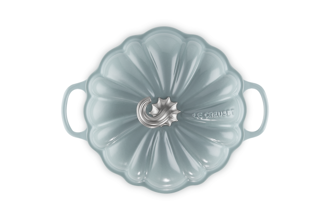 Le Creuset Cast Iron Signature Pumpkin Casserole 24cm Sea SaltSea Salt image number 4