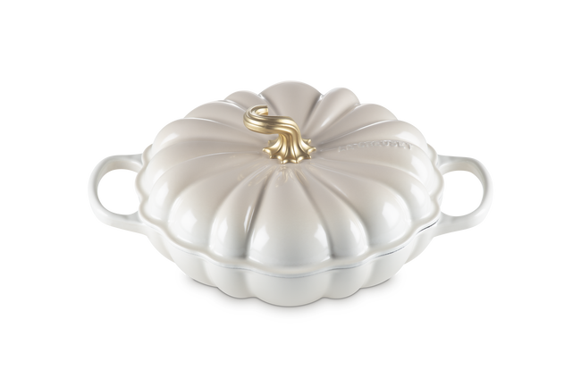 Le Creuset Cast Iron Signature Pumpkin Shallow Casserole 28cm MeringueMeringue image number 2