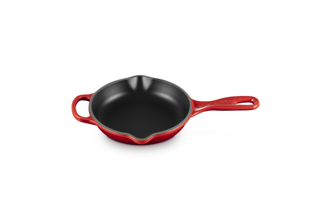 Le Creuset Cast Iron Signature Skillet 16cm CeriseCerise image number 2