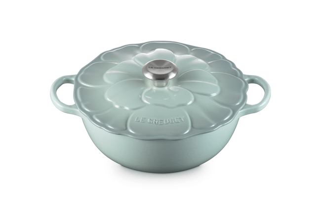 Le Creuset Cast Iron Signature Petal Soup Pot 26cm Sea SaltSea Salt image number 2