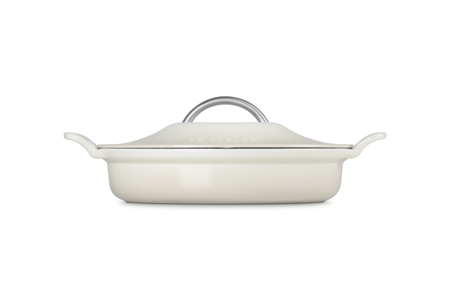 Le Creuset Cast Iron Classic Modern Heritage Shallow Casserole 28cm MeringueMeringue image number 3