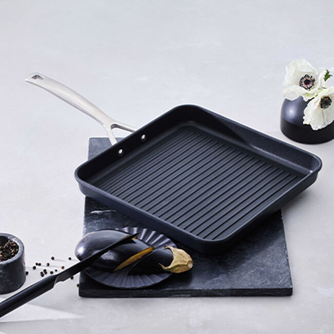 Toughened Non-Stick Square Grill with Long Handle image number 2