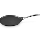 Le Creuset Toughened Non-Stick Cr&ecirc;pe Pan 24cm image number 2