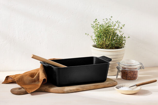 Cast Iron Signature Loaf PanMatte Black image number 6