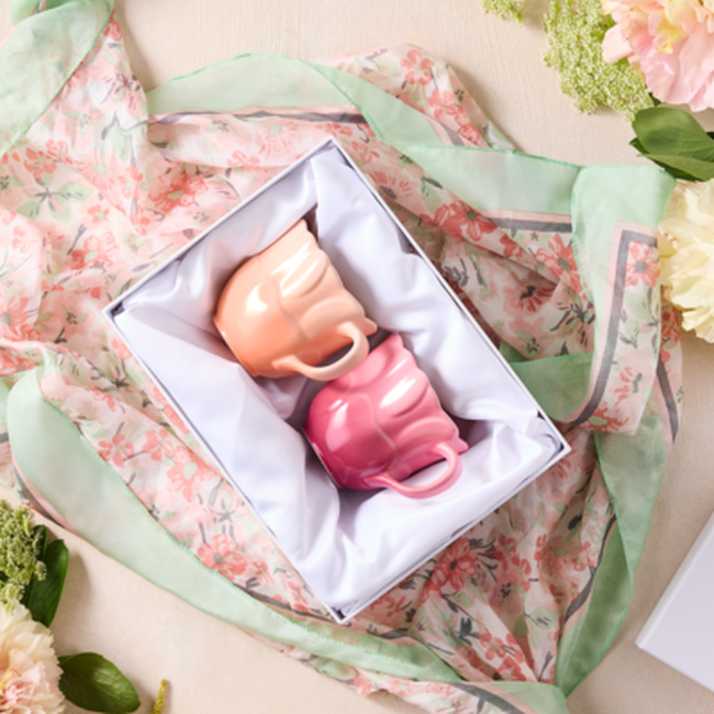 Le Creuset Stoneware Petal Mug 330ml image number 2