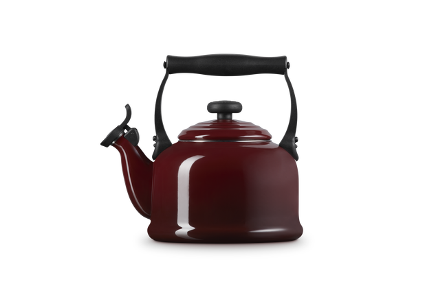 Le Creuset Traditional Kettle 2.1L GarnetGarnet image number 3