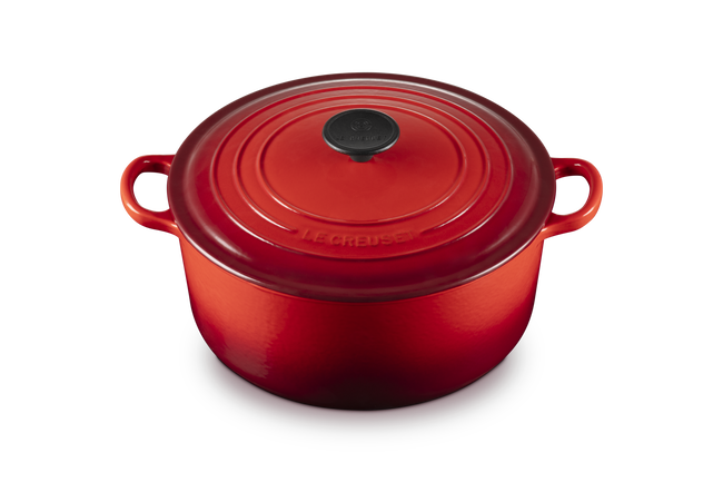 Cast Iron Classic Round Casserole image number 2