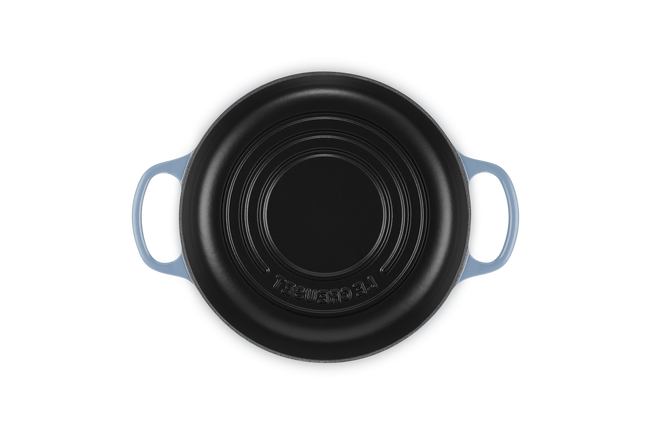 Le Creuset Cast Iron Signature Bread Oven 24cm ChambrayChambray image number 5