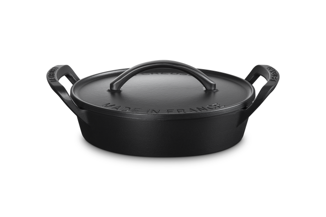Le Creuset Cast Iron Alpine Outdoor Shallow Casserole 28cm Matte Black image number 1