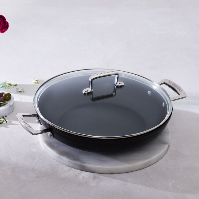 Toughened Non-Stick Shallow Casserole with Glass Lid image number 1