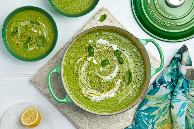 Le Creuset Cast Iron Signature Round Casserole 22cm Bamboo GreenBamboo image number 6