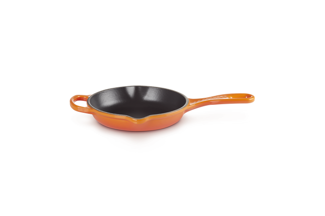 Le Creuset Cast Iron Signature Skillet 16cm FlameFlame image number 1