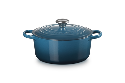 Cast Iron Signature Round Casserole