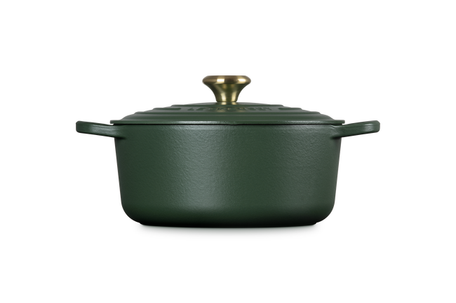 Le Creuset Cast Iron Signature Round Casserole 26cm For&ecirc;tFor&ecirc;t image number 3