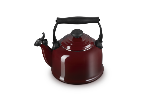 Le Creuset Traditional Kettle 2.1L GarnetGarnet image number 2