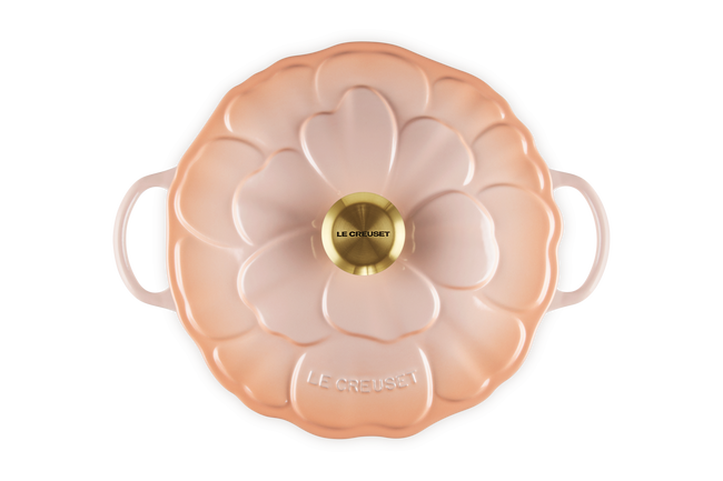 Le Creuset Cast Iron Signature Petal Soup Pot 26cm PecheP&ecirc;che image number 5