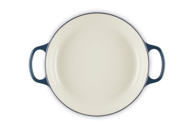 Cast Iron Signature Shallow CasseroleNuit image number 5