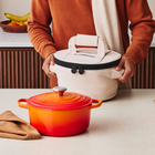 Round Casserole Tote Bag image number 1