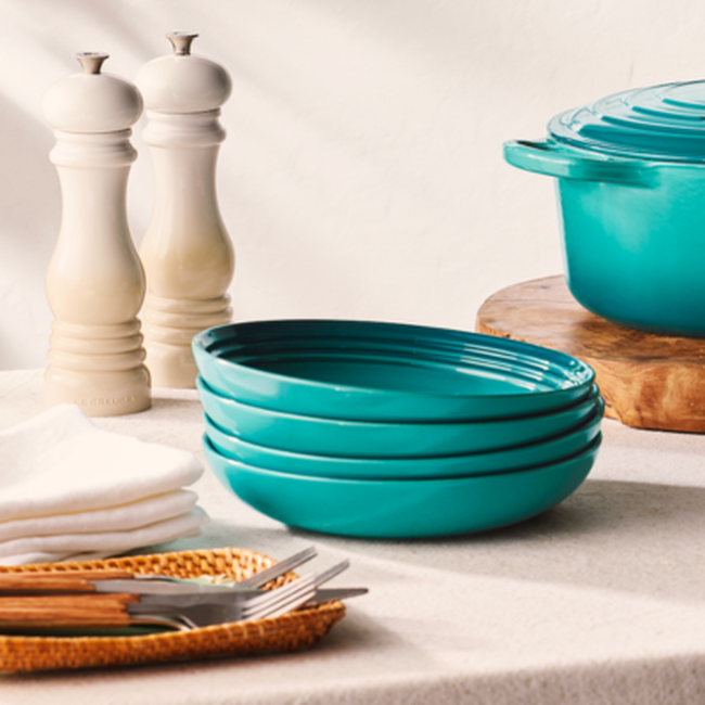 Le Creuset Stoneware Vancouver Pasta Bowl 22cm RivieraRiviera image number 2