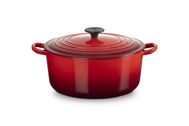 Cast Iron Classic Round Casserole image number 1