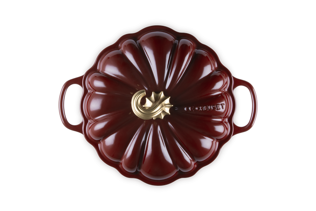 Cast Iron Signature Pumpkin CasseroleGarnet image number 4