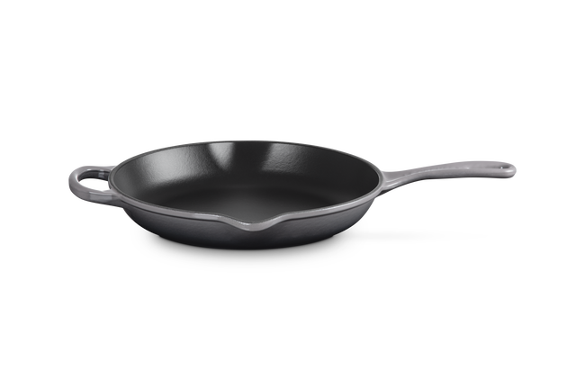Le Creuset Cast Iron Signature Skillet 26cm FlintFlint image number 1