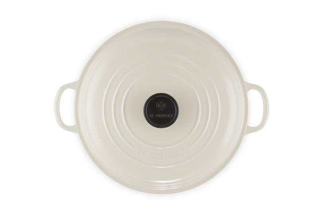 Le Creuset Cast Iron Classic Shallow CasseroleCr&egrave;me image number 5