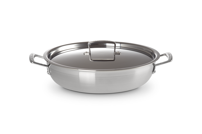 3-ply Stainless Steel Shallow Casserole with Lid image number 1