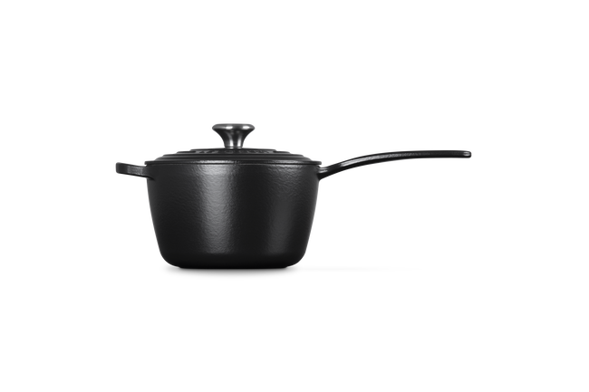 Le Creuset Cast Iron Signature Saucepan 18cm Matte BlackMatte Black image number 3