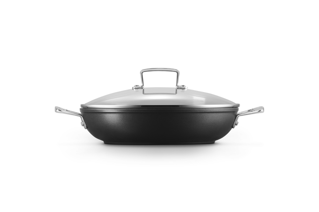 Le Creuset Non Stick Toughened Non-Stick Shallow Casserole with Glass Lid 28cm image number 3