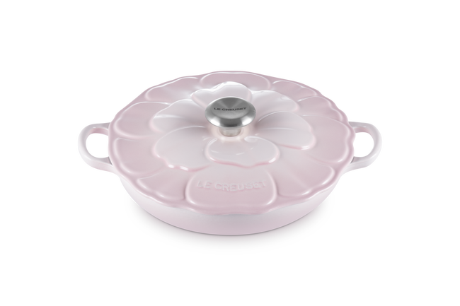 Cast Iron Petal Shallow CasseroleShell Pink image number 2