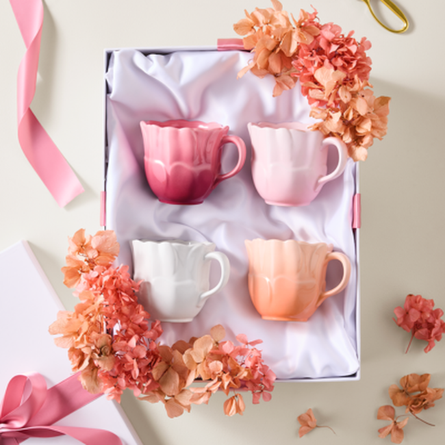 Le Creuset Stoneware Petal Mug 330ml image number 1