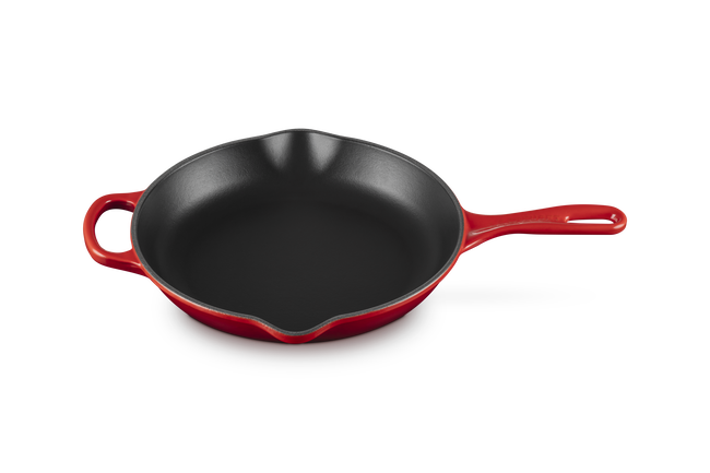 Le Creuset Cast Iron Signature Skillet 26cm CeriseCerise image number 2