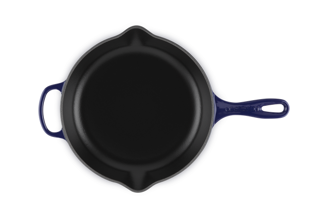 Le Creuset Cast Iron Signature Skillet 26cm IndigoIndigo image number 4