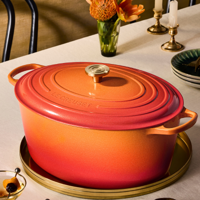 Cast Iron Flamme Dorée Signature Oval Casserole with Crucible Knob image number 1