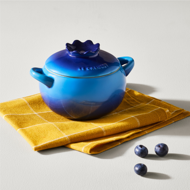 Le Creuset Stoneware Blueberry Fruit Mini Cocotte 480ml Azure Blue image number 2